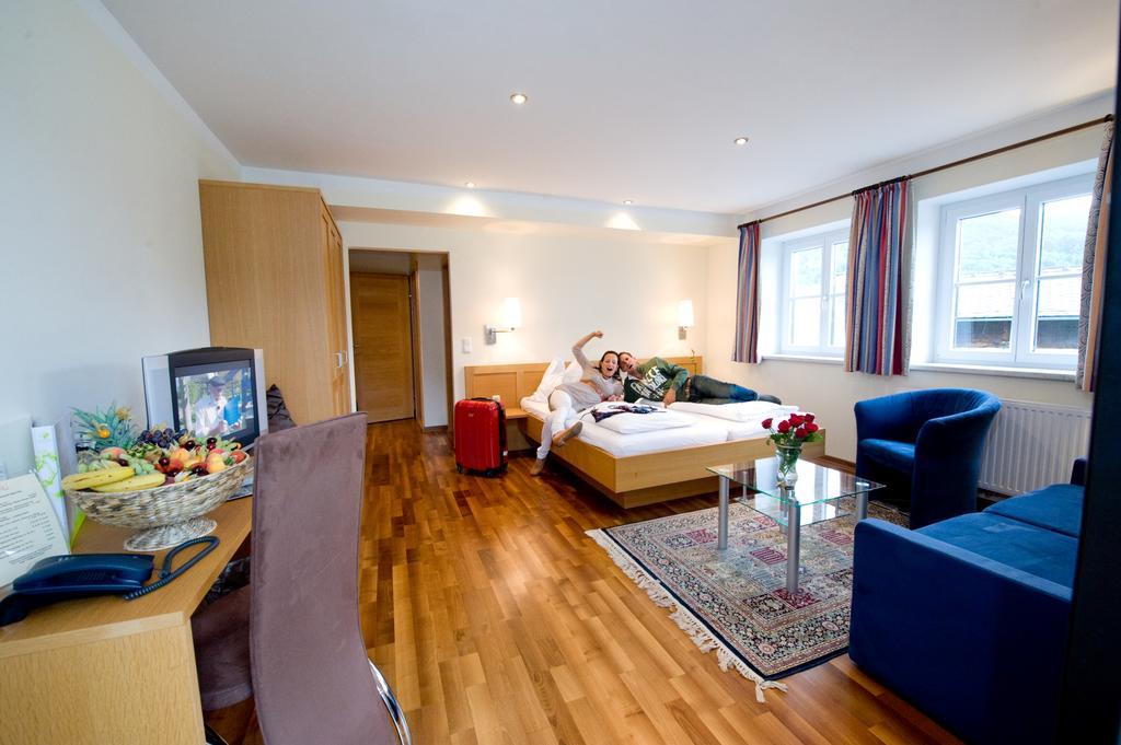 Hotel Buerglstein Sankt Wolfgang im Salzkammergut Luaran gambar