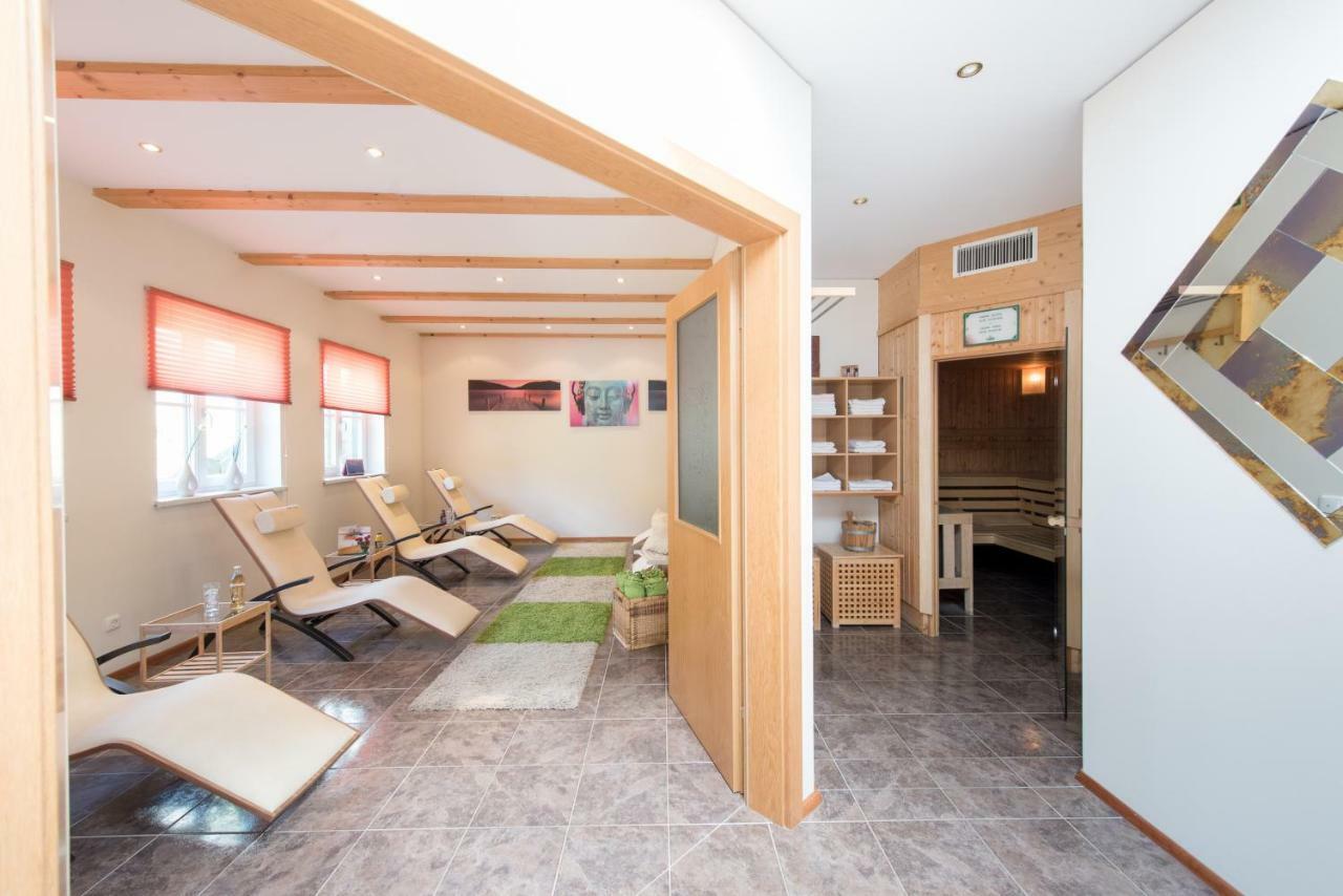Hotel Buerglstein Sankt Wolfgang im Salzkammergut Luaran gambar