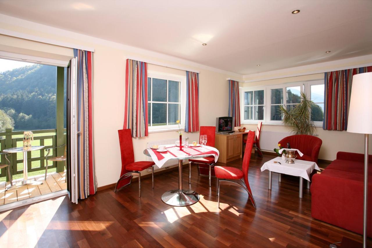 Hotel Buerglstein Sankt Wolfgang im Salzkammergut Luaran gambar